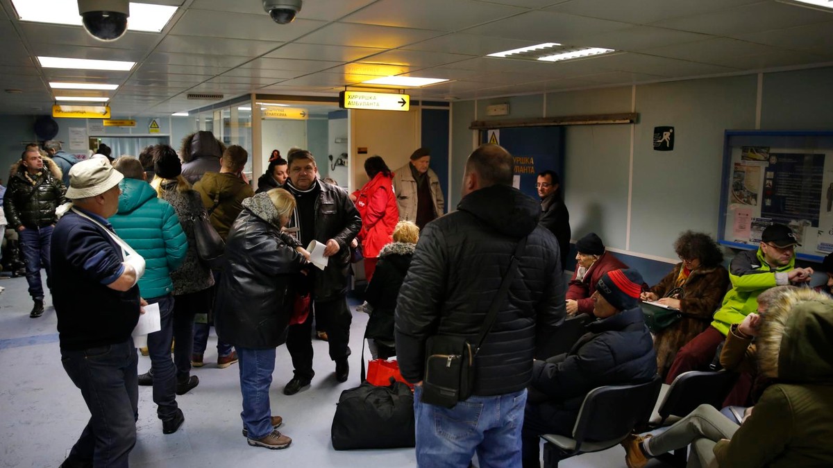 Bizarno noćno dežurstvo na VMA: Sekira u glavu, padanje s konja