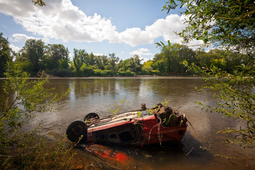 Ivica skočio u reku i spasio vozača iz smrskanog auta