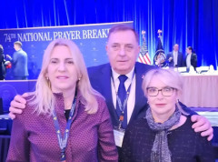 Čast je biti na Molitvenom doručku u Vašingtonu