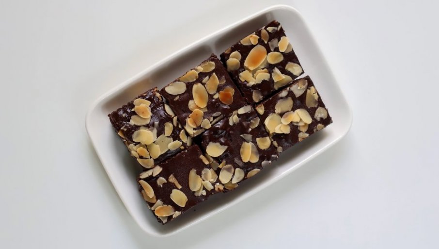 Kolač bez brašna, savršen spoj čokolade i badema