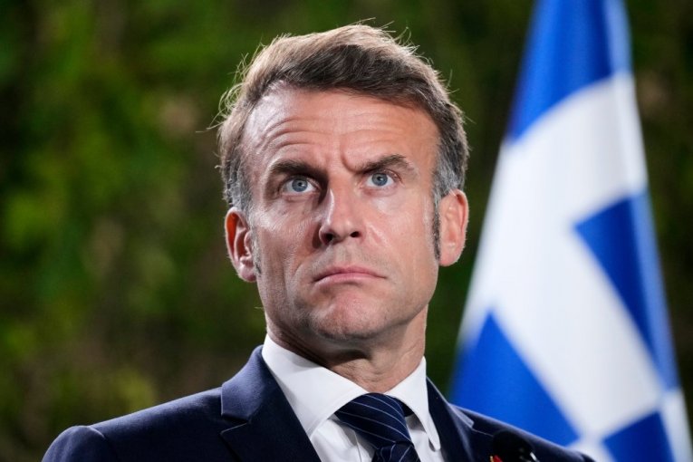 Ovoliko Francuza sada podržava Makrona