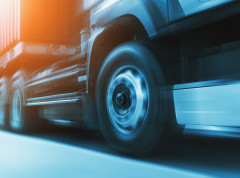 Bez zadržavanja na rampama auto-puteva, kamioni na graničnom prelazu Šid čekaju pet sati