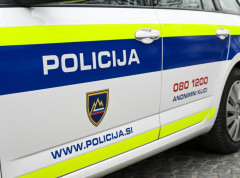 Policajci ubili čoveka koji ih je napao nožem