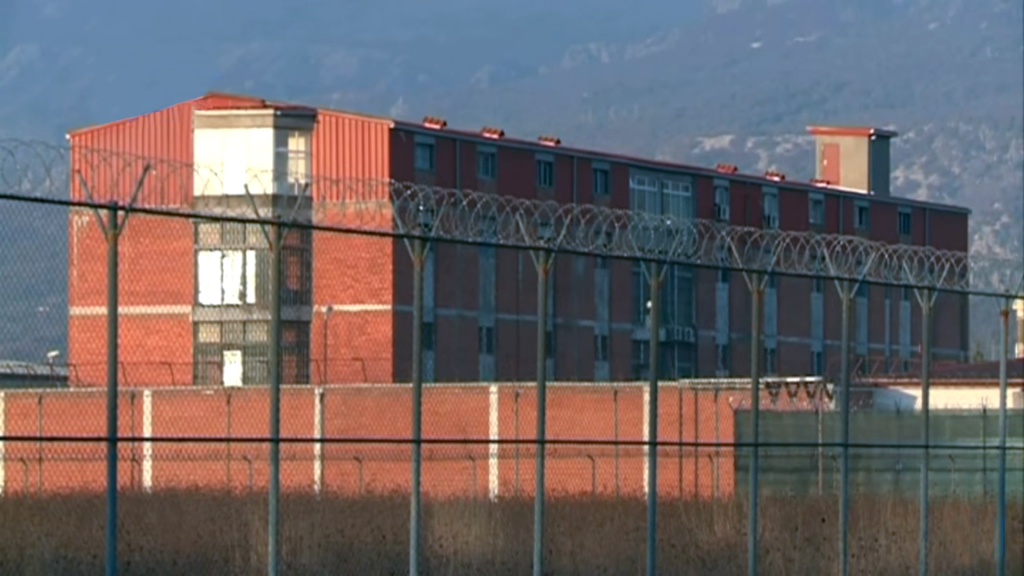 Aco Đukanović deli ćeliju sa kavčanima