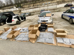 Dvoje uhapšeno na Čukarici, policija zaplenila 50 kg marihuane