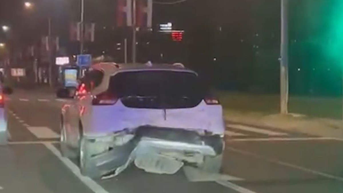 Lančani sudar kod zgrade SIV-a: Na licu mesta policija i Hitna pomoć