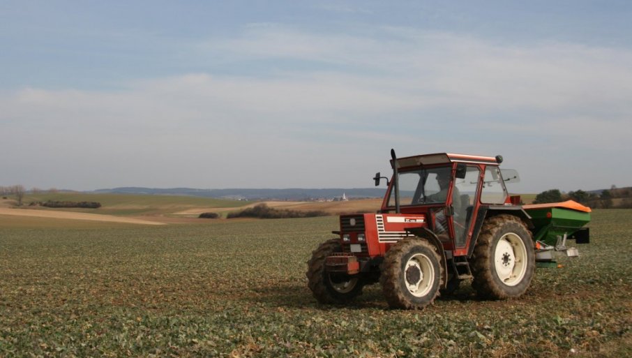 SRPSKE NjIVE DIŽU CENU: Ovo je najtraženiji region u zemlji