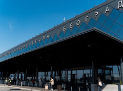 Avion Er Kaira prinudno sleteo na beogradski aerodrom