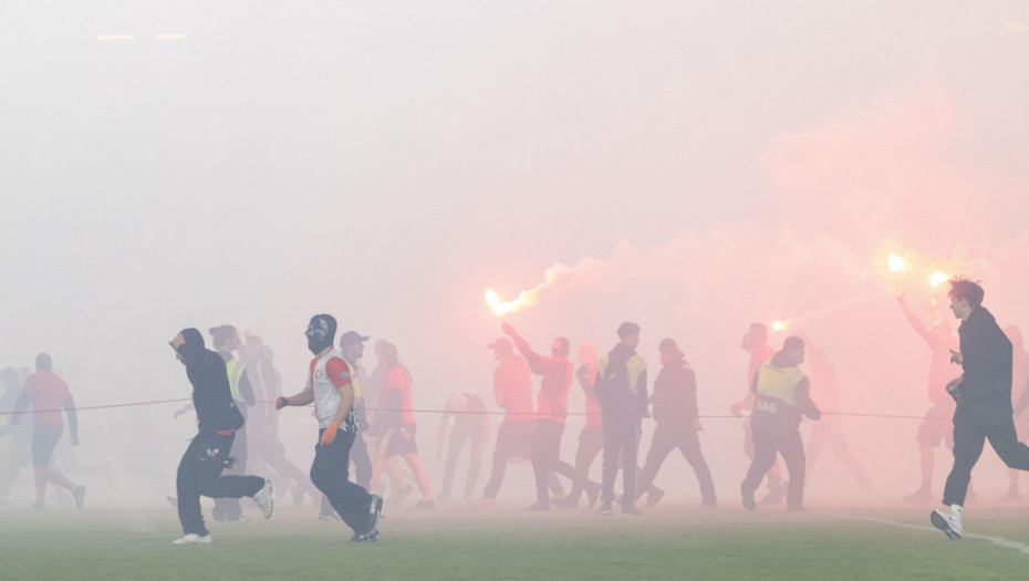 Slavija Sparta Prag Derbi Huligani Prekid utakmice