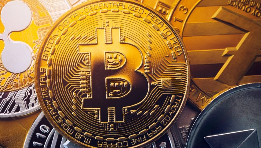 Britanija pod izgovorom kriptovaluta vodi besmisleni rat protiv Moskve