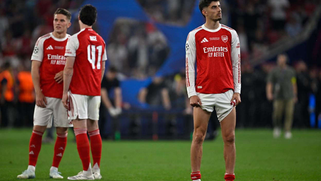 Zvanični profil Plavaca bocnuo Arsenal posle poraza u Budimpešti (FOTO)