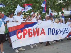 Grupa građana koja je krenula iz Aranđelovca na skup u subotu u Beogradu stigla u Lazarevac