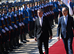 Premijer Češke Andrej Babiš u poseti Beogradu, Macut ga dočekao ispred Palate Srbija