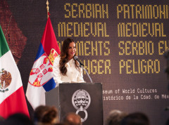 Tamara Vučić u Meksiku otvorila izložbu ‘Srpski srednjovekovni spomenici u opasnosti’