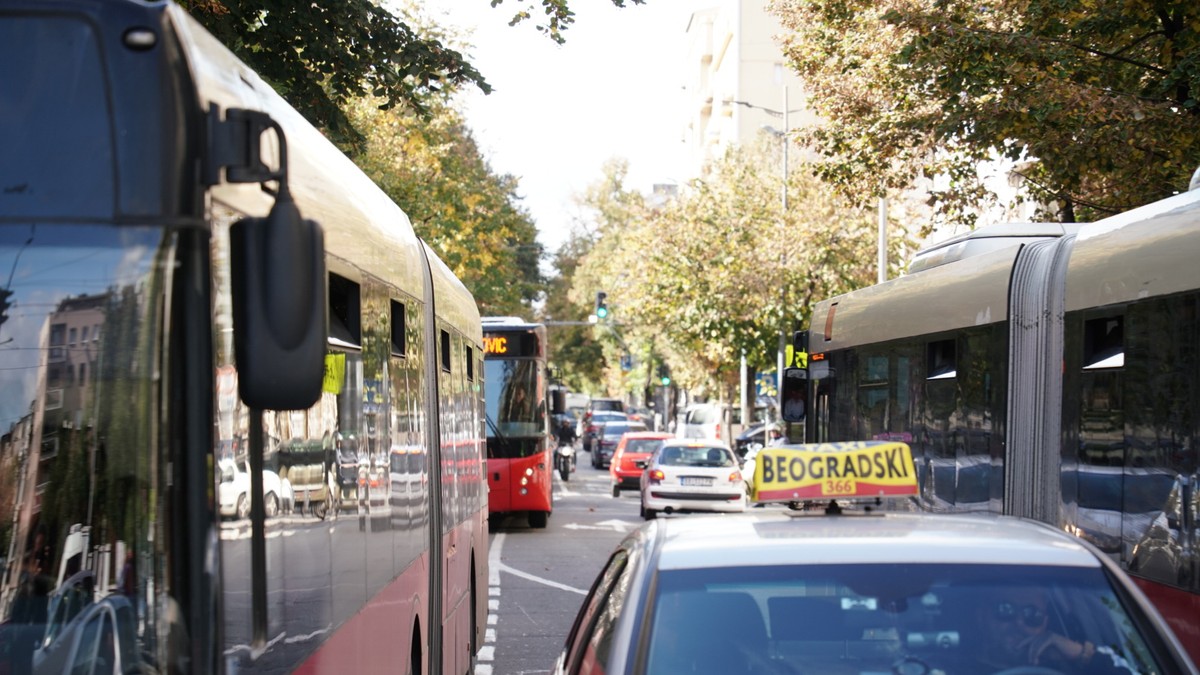 Zatvara se deo Vojvođanske ulice: Nova pravila za autobuse i gradski saobraćaj