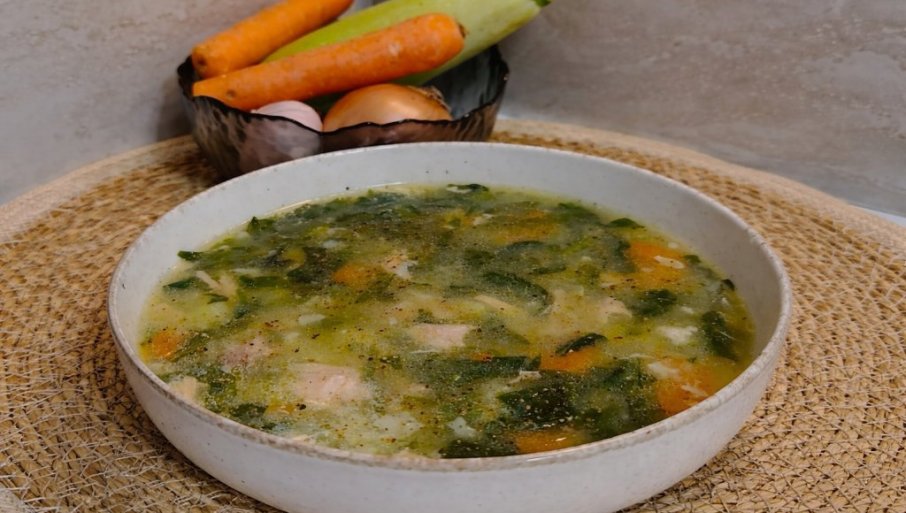 DOMAĆI RECEPT ZA TELEĆU ČORBU: Mirisom vraća u detinjstvo, a ukusom obara sa nogu