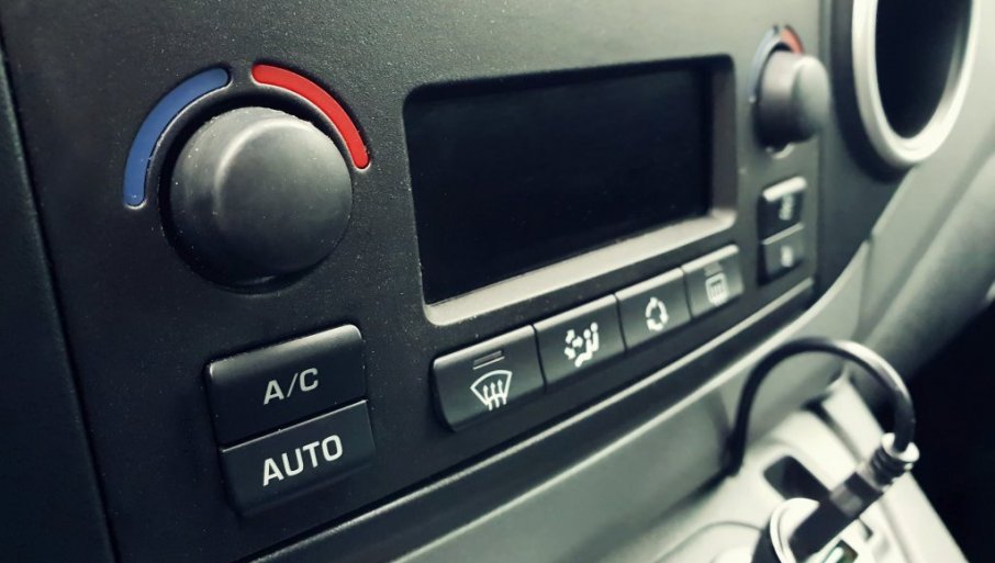 Pritisnite ovo dugme u automobilu i uštedećete gorivo