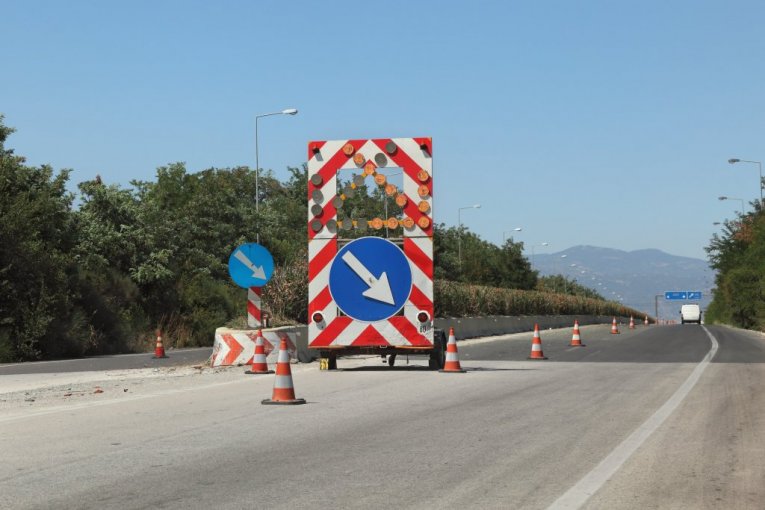 AKO KREĆETE U CRNU GORU, OVO MORATE DA ZNATE! Sutra obustava saobraćaja na jednom od najvažnijih putnih pravaca!