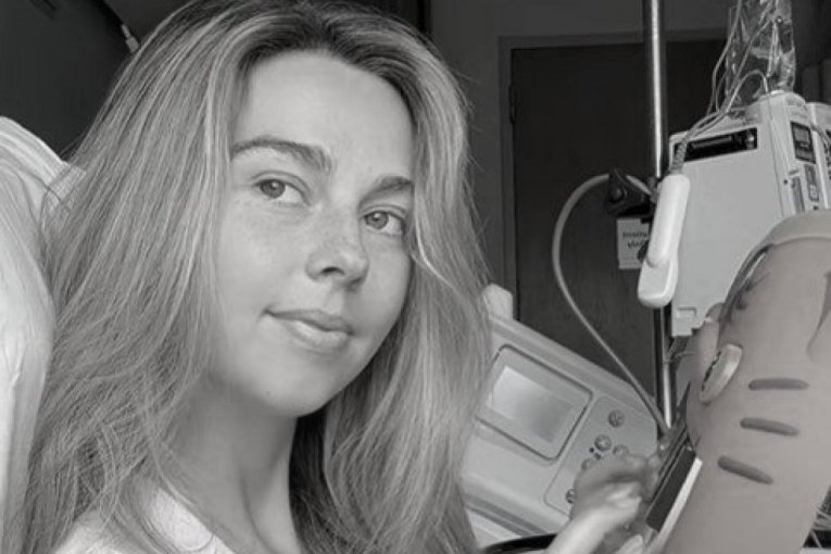 TRAGIČAN KRAJ VIŠEGODIŠNJE BORBE! Slavnu influenserku (27) pokosila RETKA PODMUKLA BOLEST, oproštajna poruka REŽE KAO ŽILET!