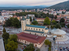 Oskrnavljen Gospin kip i požar u Crkvi svetog Jakova