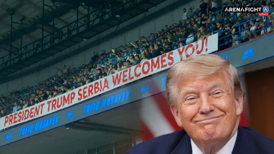 Donald Tramp oduševljen transparentom iz Arene: Video