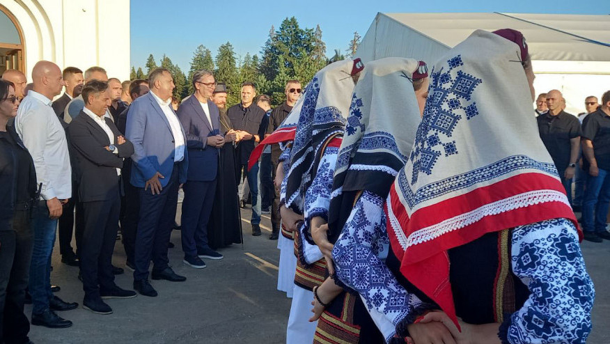 Srbija je uz svoj narod gde god živi