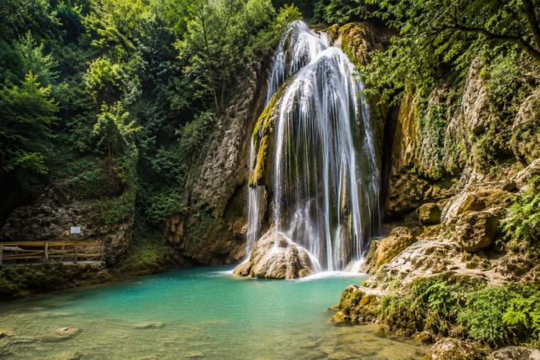 Ovaj vodopad u Srbiji izgleda kao iz bajke, a njegova priča će vas iznenaditi (FOTO)