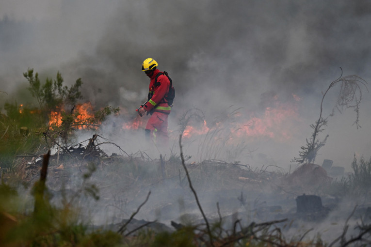 Pakao guta region! Planulo na više strana u isto vreme, kanaderi hitno podignuti u vazduh