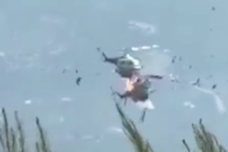 Drama na nebu iznad Grčke: Sudarila se dva helikoptera tokom gašenja požara (VIDEO)